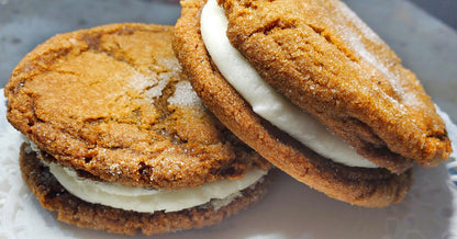 Spiced Molasses Sandwich Cookies - (4 pk)