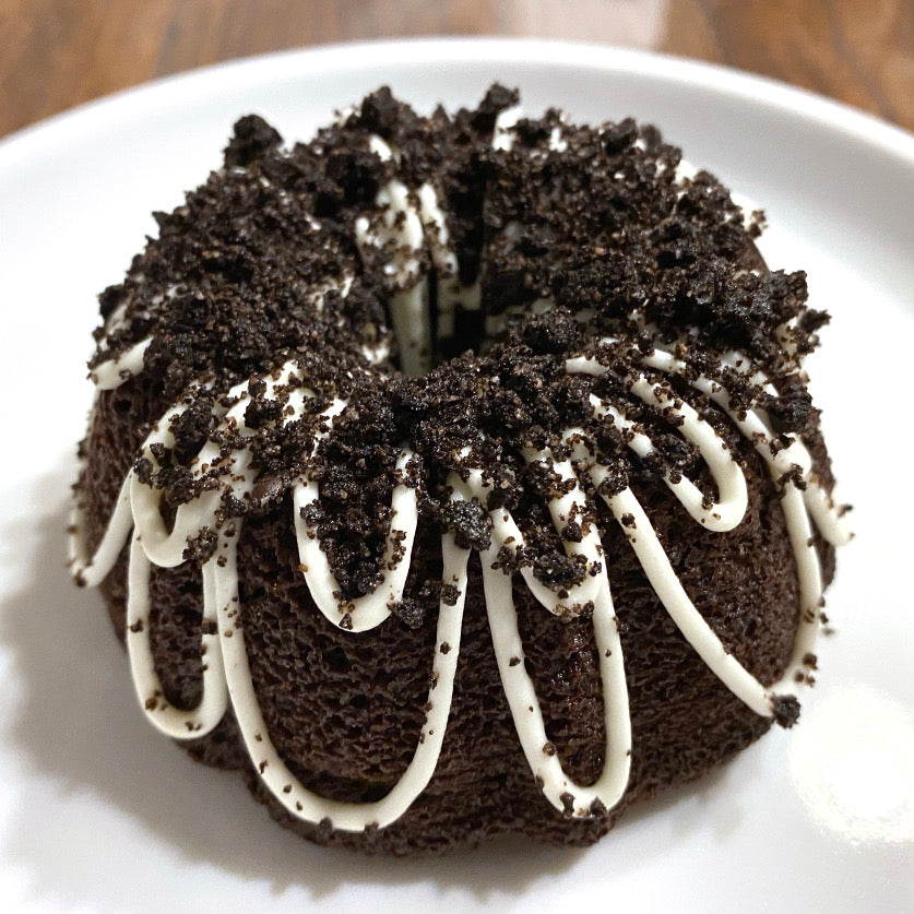 Chocolate "Oreo" Crumble Mini Bundt Cake - Sugar Free & Keto Friendly